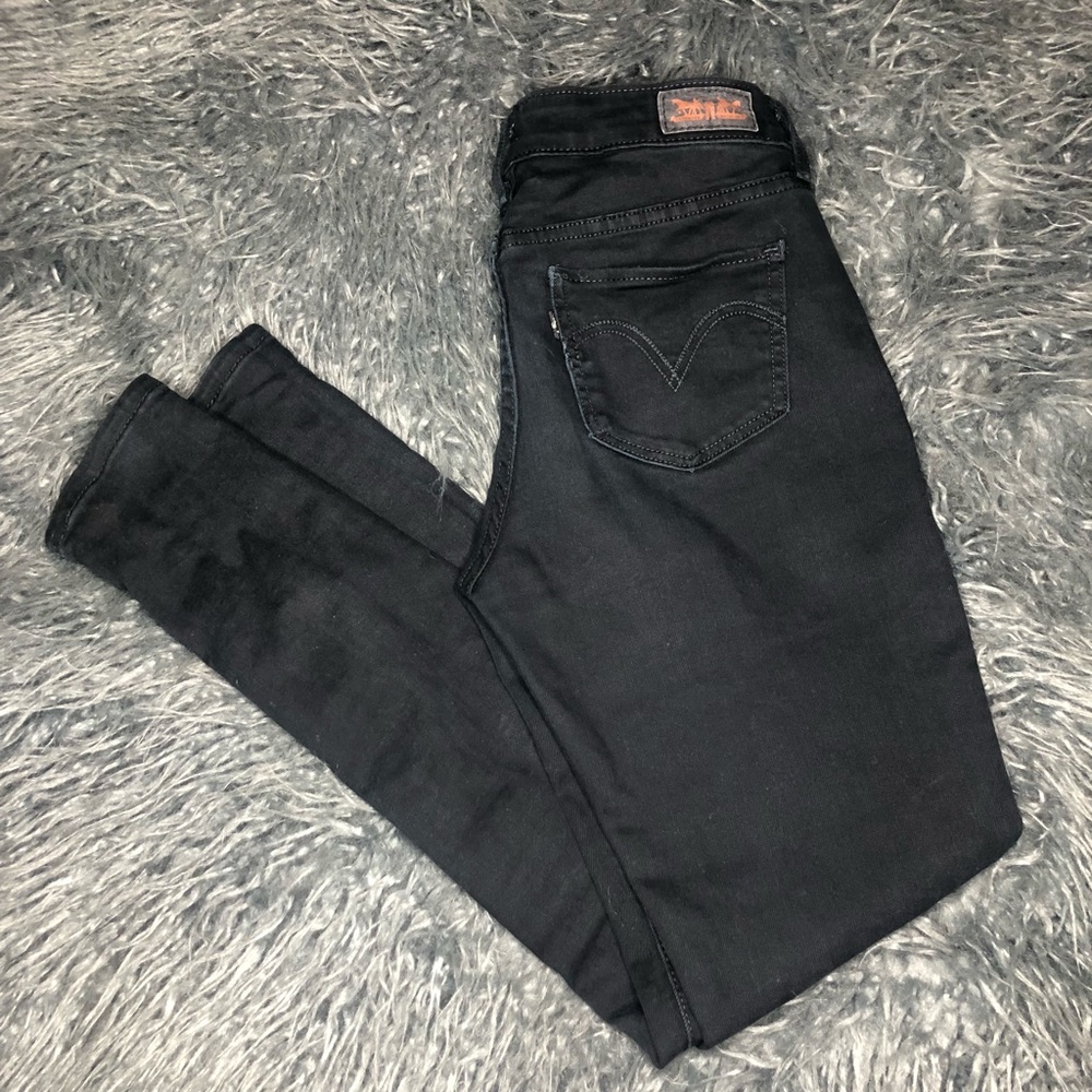 Levi jeans